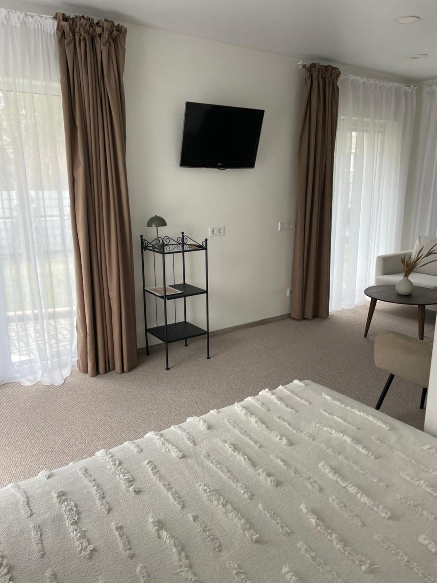 Izabeles Apartamentai Паланга Экстерьер фото